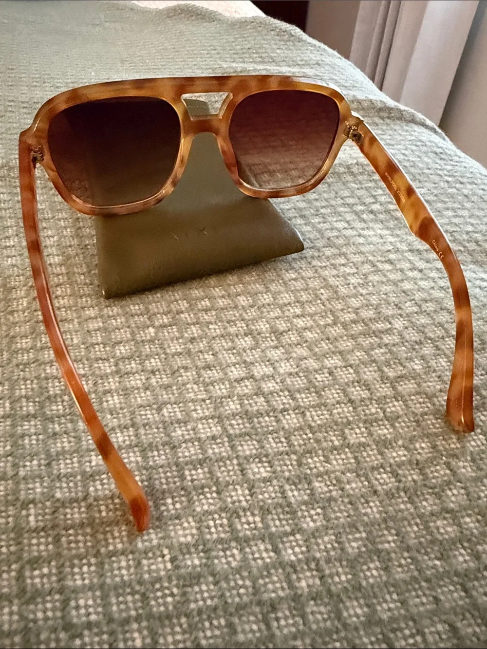 AIRE Brown Tortoiseshell Women's Sunglasses with Gradient Lenses